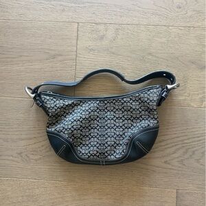 Logo Coach shoulder bag